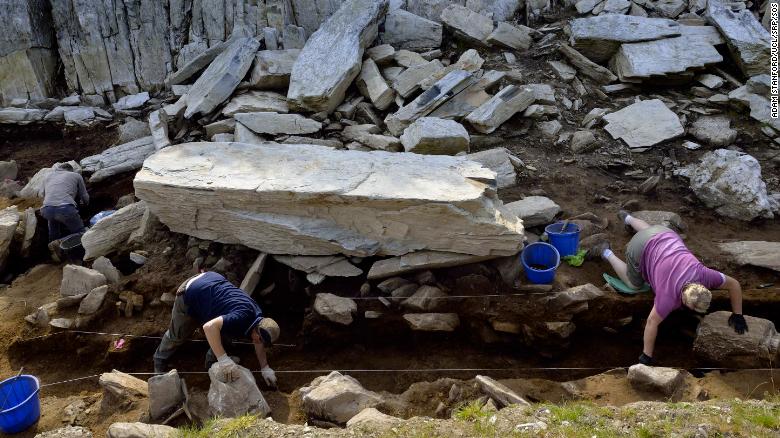 Researchers traced the origin of Stonehenge&#39;s famous stones.