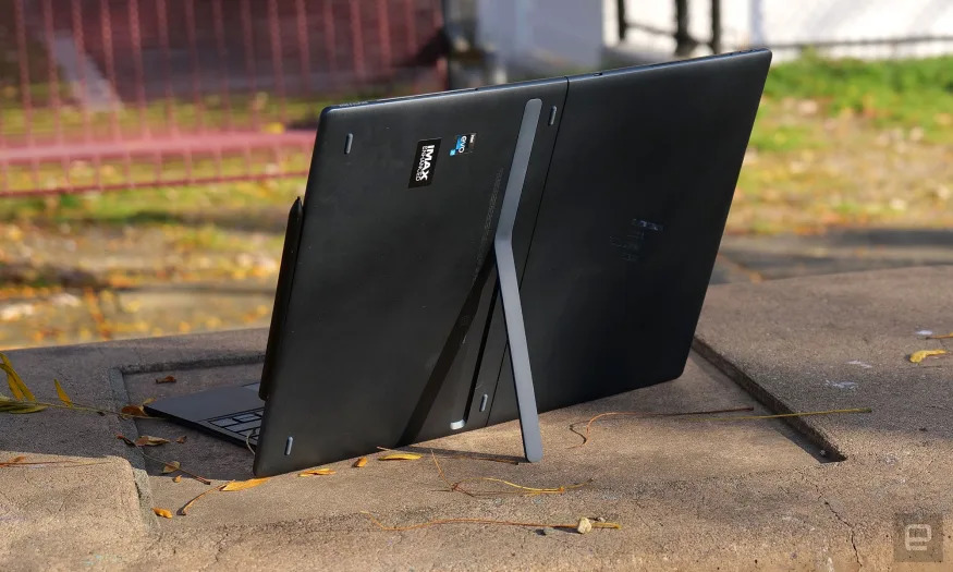 HP Spectre Fold review photos